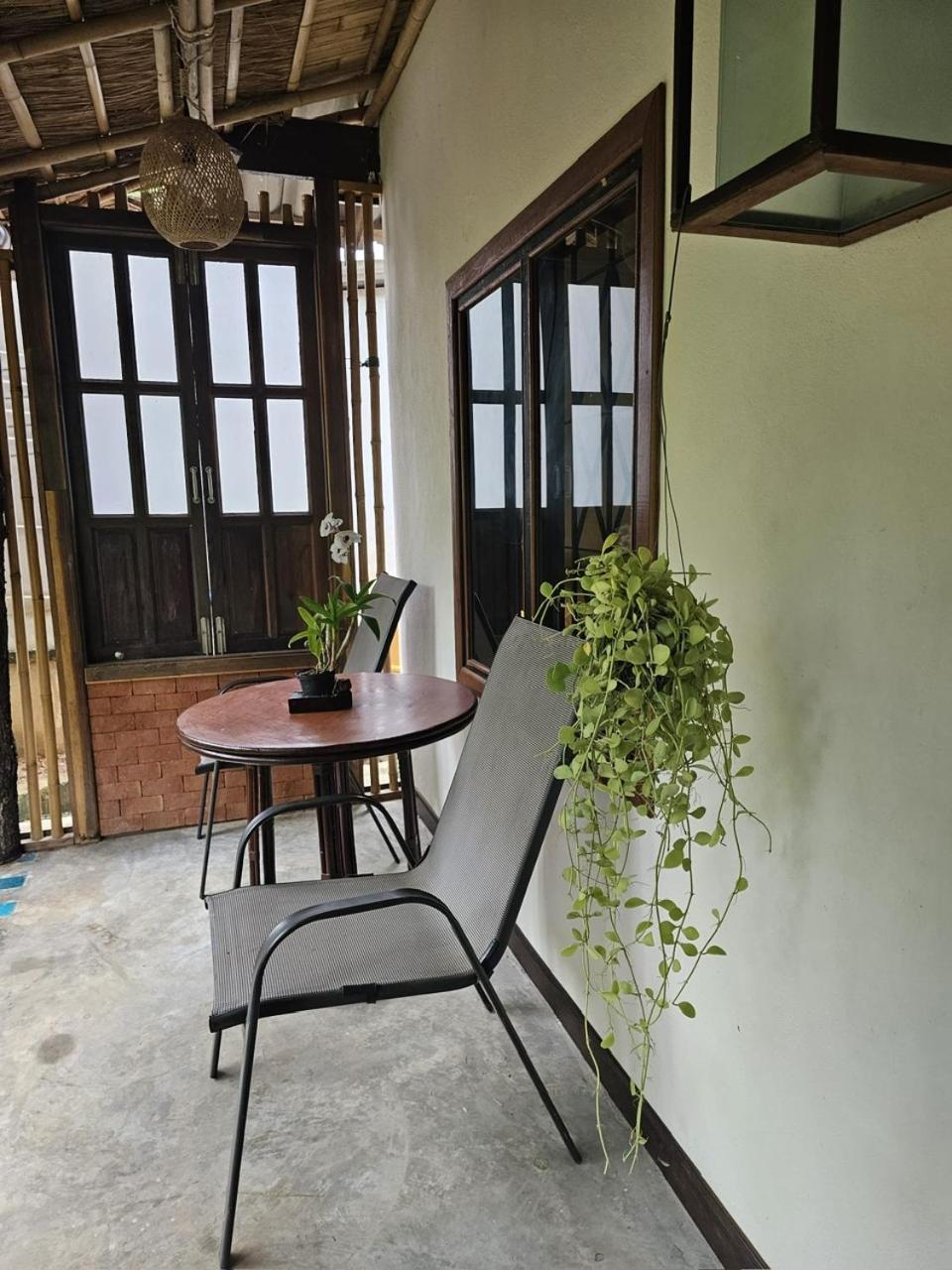 Moods Lodge Ko Lanta エクステリア 写真