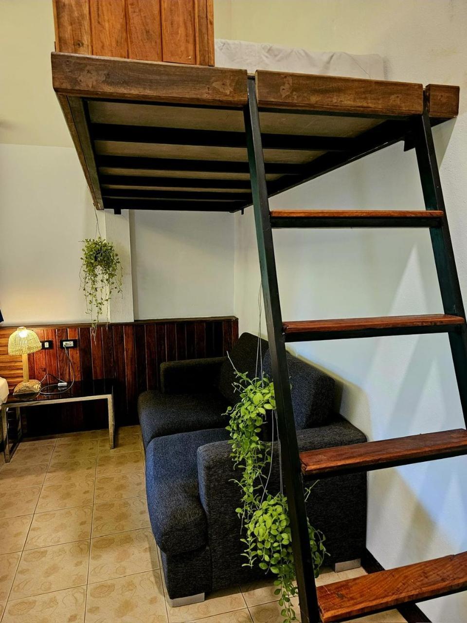 Moods Lodge Ko Lanta エクステリア 写真